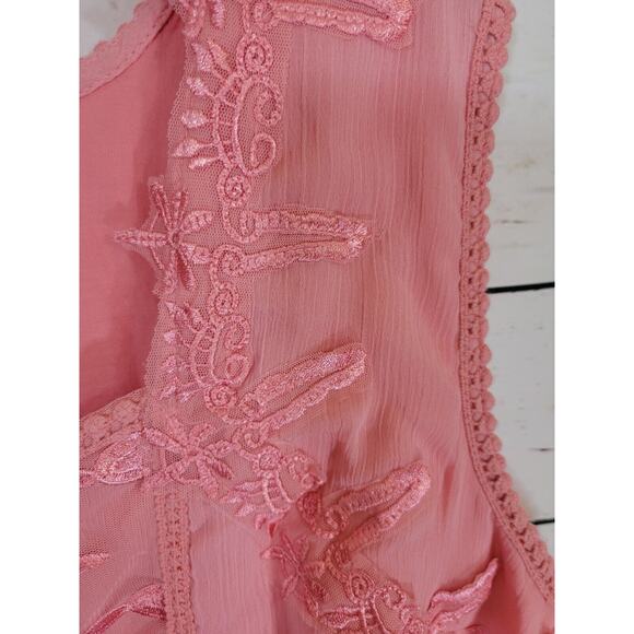 Roaman's Pink Embroidered Silhouette Chiffon Pleated Sleeveless Top Womens 32W - Picture 8 of 11